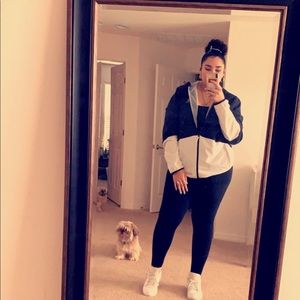 Meet your Posher, Savannah